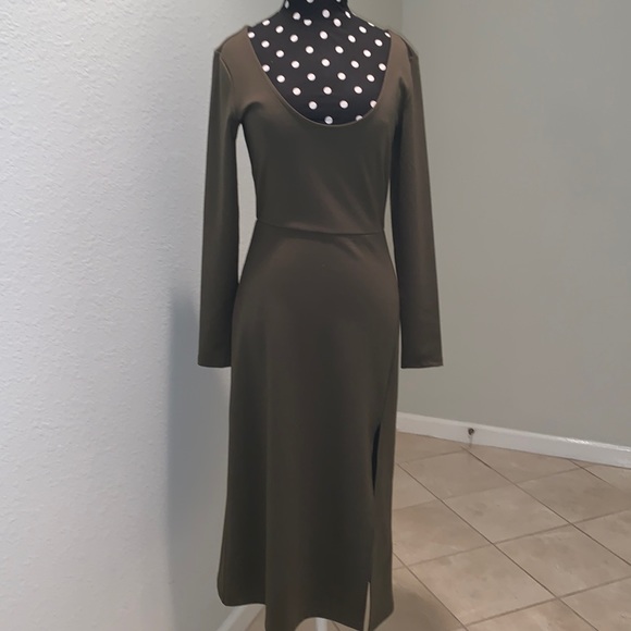 Leith Dress - Picture 2 of 5